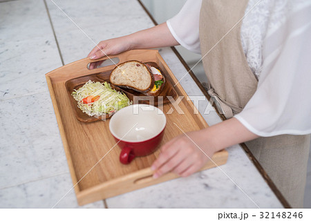 若い主婦 ライフスタイル 32148246