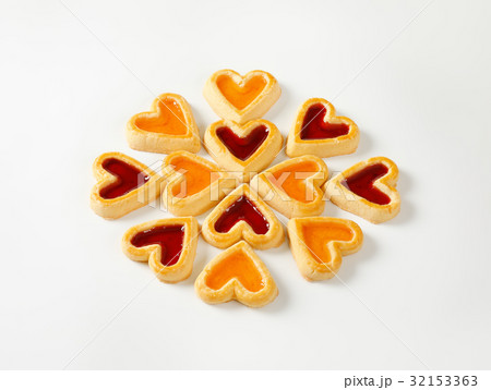 Heart shaped jam cookies Heart shaped jam cookies 32153363