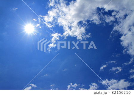 太陽と夏の大空 32156210