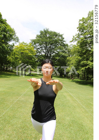 バレトン　ヨガ 32156779