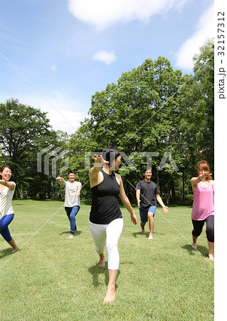 バレトン　ヨガ 32157312