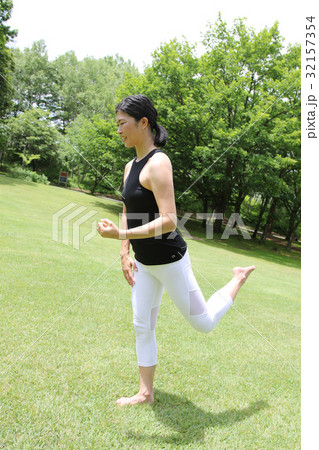 バレトン　ヨガ 32157354