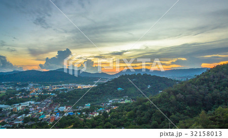 Khao Rang viewpoint landmark of Phuket town. 32158013