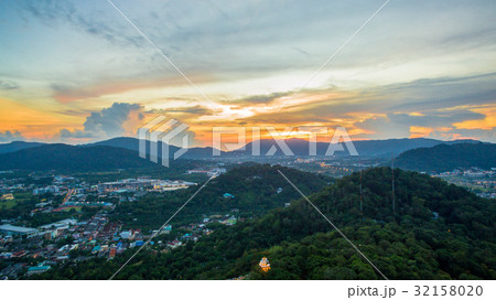 Khao Rang viewpoint landmark of Phuket town. 32158020