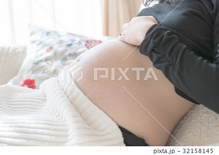 woman during pregnancy or shortly after childbirth woman during pregnancy or shortly after childbirth 32158145