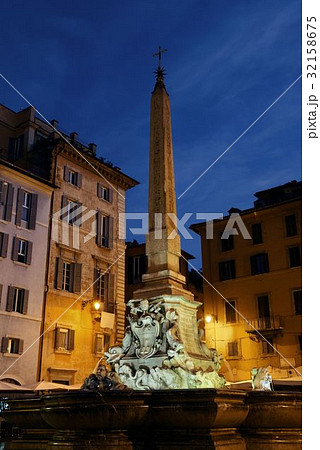 Piazza della Rotonda Piazza della Rotonda 32158675