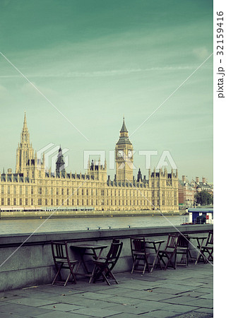 Thames River Waterfront Thames River Waterfront 32159416