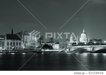 London night 32159419