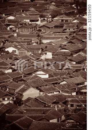 Lijiang old buildings 32159450