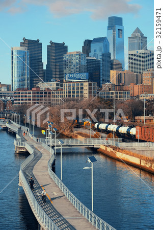 Philadelphia Skyline 32159471