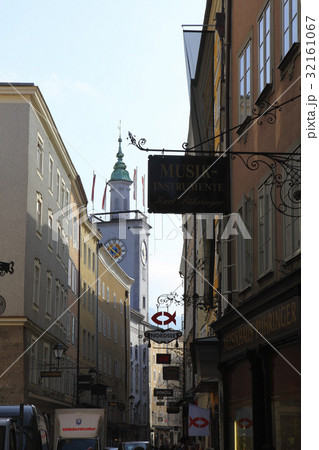 Austria Austria 32161067