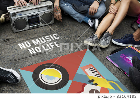 Group of people listening to leisure music activity 32164185