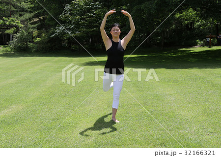 バレトン　ヨガ 32166321