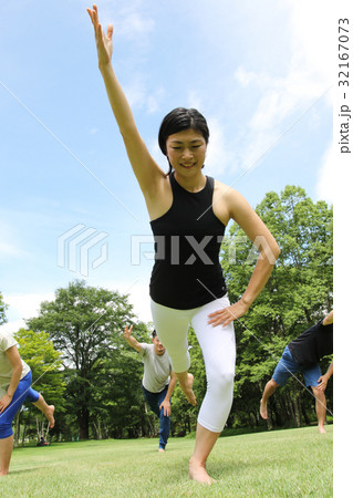 バレトン　ヨガ 32167073