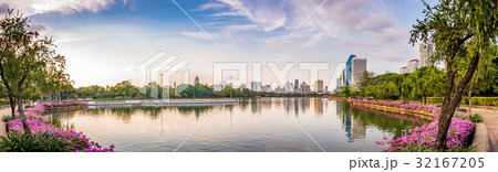 Benjakitti Park of Bangkok 32167205