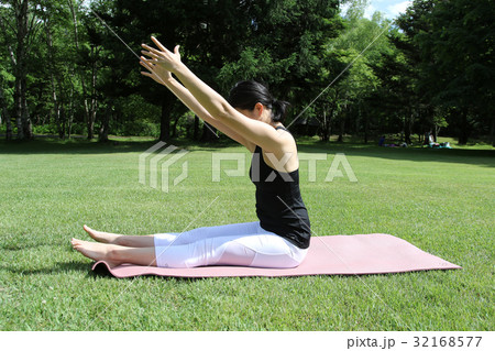 バレトン　ヨガ 32168577