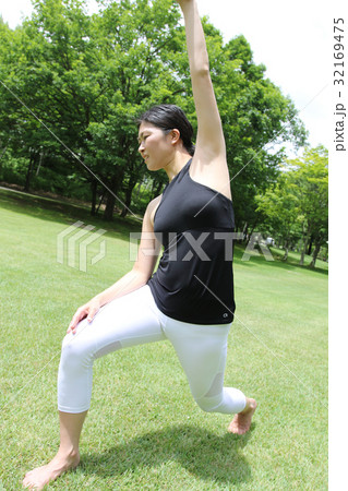 バレトン　ヨガ 32169475