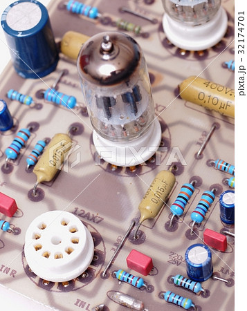 tube radio amplifier or preamplifier using valves 32174701