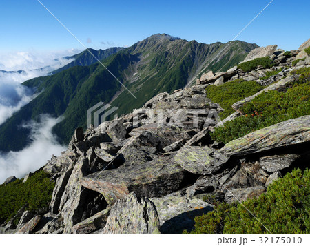 南アルプス 山 尾根 32175010