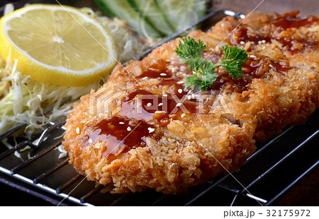 Japanese deep fried pork or tonkatsu. 32175972