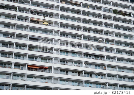 apartment building facade 32178412