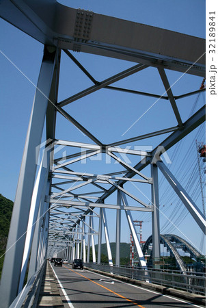天草五橋 一号橋(天文橋)と新天文橋(仮称)建設中の風景 天草五橋 一号橋(天文橋)と新天文橋(仮称)建設中の風景 32189841