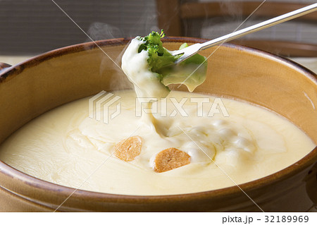 チーズフォンデュ 32189969