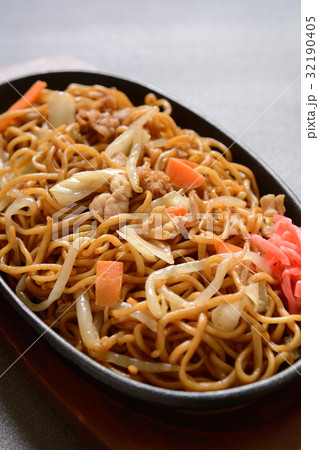 おいしい鉄皿ソースやきそば 32190405