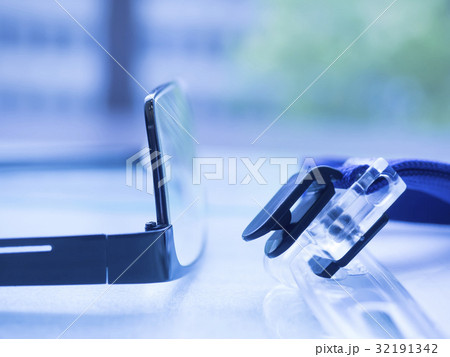 ビジネスイメージ・メガネ・IDカード 32191342