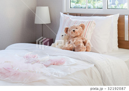 white bedroom decorative with pillows and dolls white bedroom decorative with pillows and dolls 32192087
