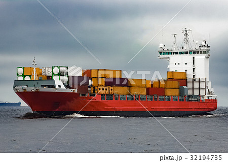 Red cargo container ship 32194735