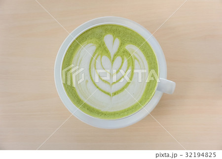 matcha green tea latte with heart shape latte art matcha green tea latte with heart shape latte art 32194825
