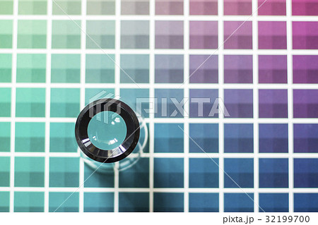 ルーペとカラーチャート 32199700