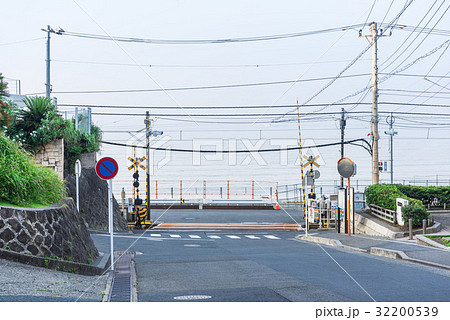 江ノ電 鎌倉高校前駅の踏切の写真素材