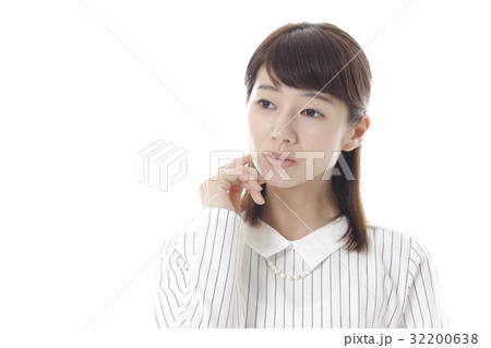 ナチュラルな表情の女性 ナチュラルな表情の女性 32200638