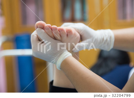 Close up hand Physicist physical therapy. 32204799