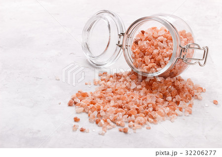 Pink himalayan salt 32206277