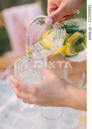 picnic, food, summer, holiday concept - female 32209891