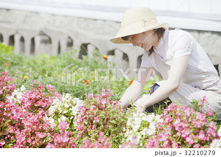 ガーデニング女子 32210279