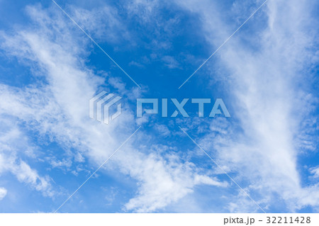 Beautiful blue sky Beautiful blue sky 32211428