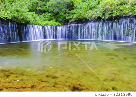 浅間白糸の滝と池 浅間白糸の滝と池 32215996