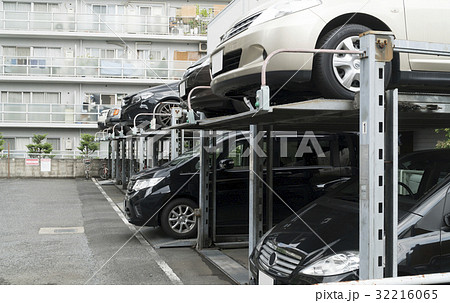 マンション共同住宅の立　体　機械式駐車場　2段 32216065