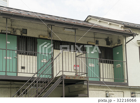 老朽化したアパート　解体前　築40年 32216066
