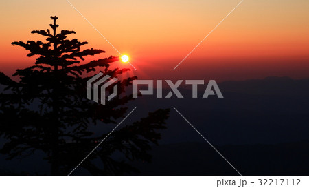 田の原から見る朝日 32217112