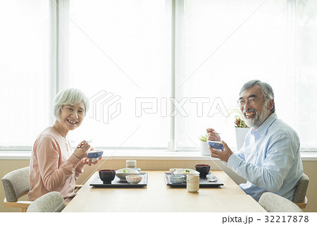 訪問介護 訪問介護 32217878