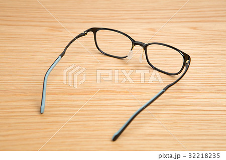 メガネ 32218235