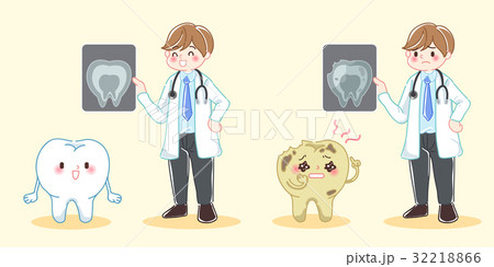 dentist with tooth 32218866