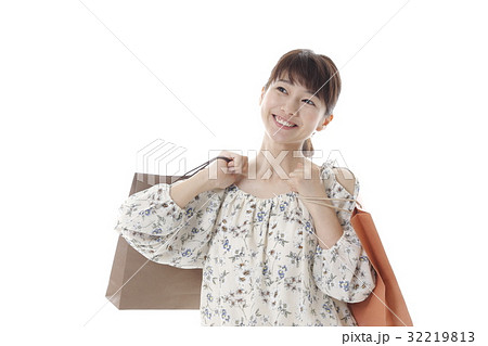 買い物イメージの女性 32219813