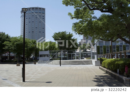 新浦安駅前 7月 32220242