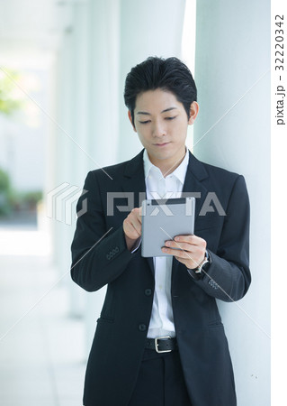 ビジネス交渉シーン 32220342